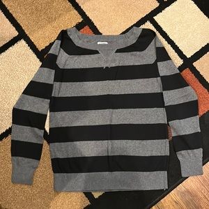 Women’s Old Navy Striped Sweater Medium Black/Grey